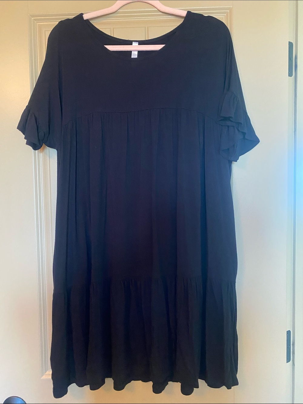 Black Short-Sleeve Tiered Women's Dress